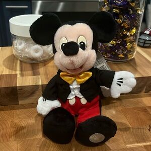 Mickey Mouse beanie Millennium Collection